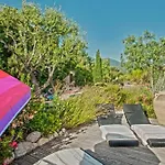 Charmante Maison à Avec Piscine Partagée *