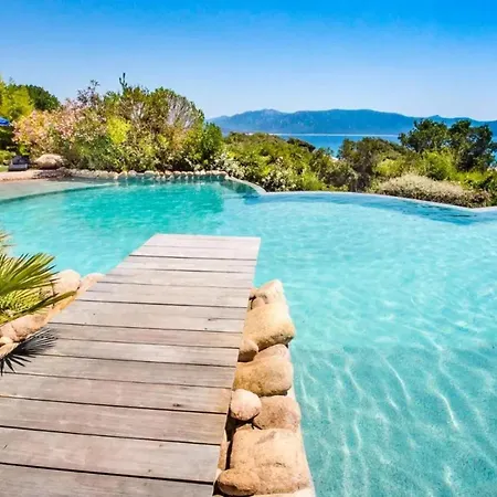 Charmante Maison A Avec Piscine Partagee 펜션 *
