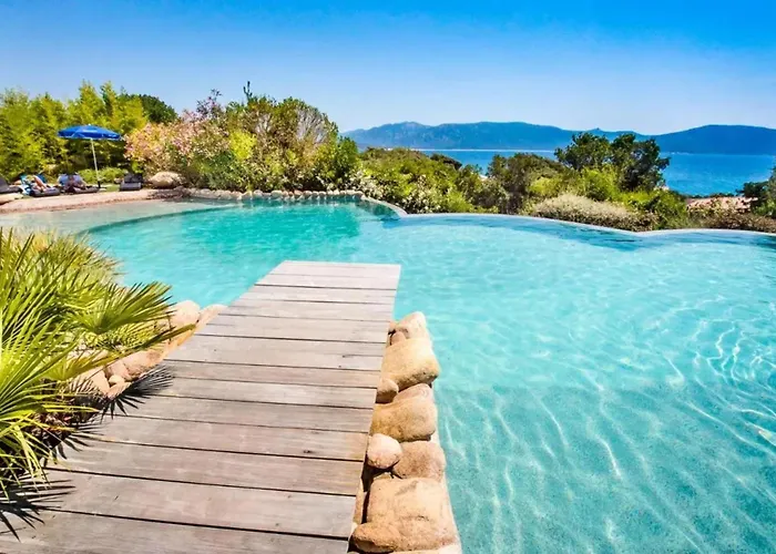 Charmante Maison A Avec Piscine Partagee 펜션 *