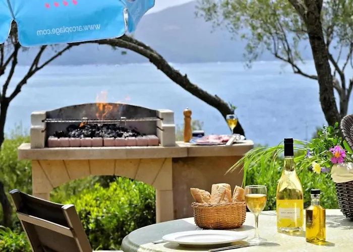 Charmante Maison A Avec Piscine Partagee Olmeto (Corsica)