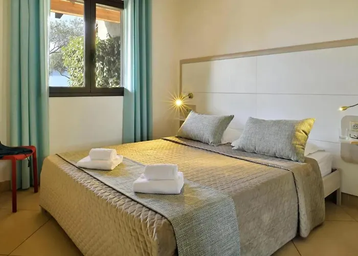 펜션 Charmante Maison A Avec Piscine Partagee *