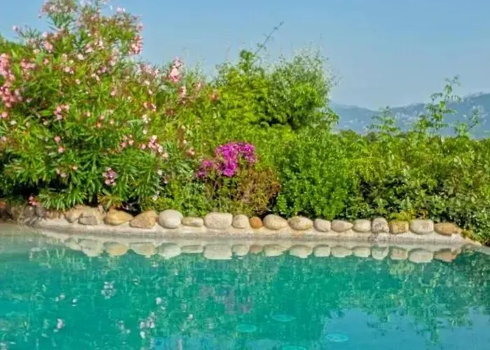 펜션 Charmante Maison A Avec Piscine Partagee
