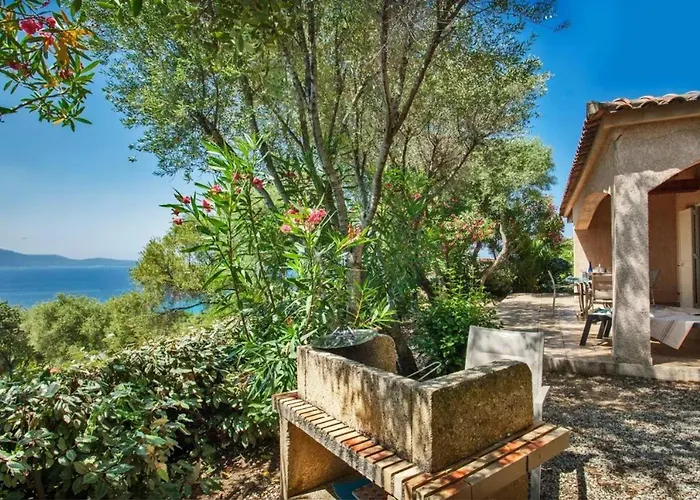 Charmante Maison A Avec Piscine Partagee * Olmeto (Corsica)
